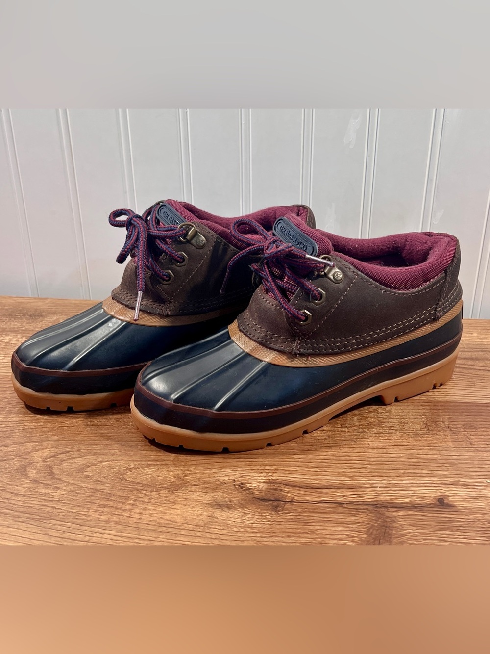 G.H. Bass & Co. Waterproof Low Ankle Duck Shoes Brown Plum Navy